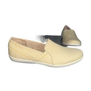 LifeStride Namaste Beige Slip-On Canvas Comfort Flats Size 7.5M